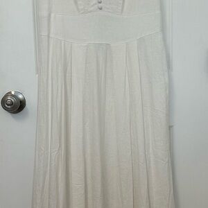 Elegant White Women's Skirt